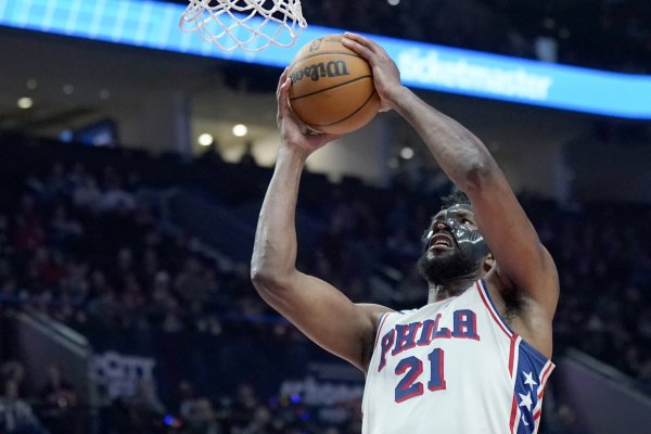 Embiid trả lời câu hỏi: Tôi 
