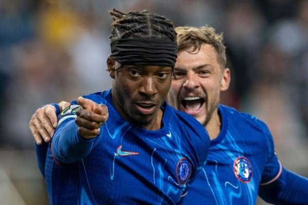 Ký tên cho anh ấy! Arsenal đượ